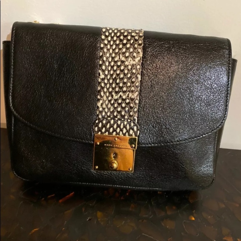 Marc Jacobs black clutch chain strap,snake trim